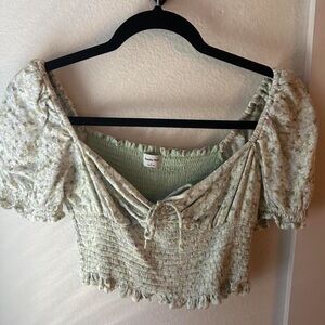 Aritzia Sunday Best Green Puff Sleeve Smocked Crop Top